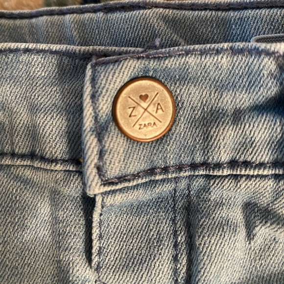 ⭐️HP⭐️ZARA jeans - Picture 4 of 6